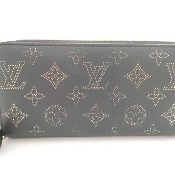 LOUIS VUITTON Louis Vuitton Long Wallet Monogram Mahina Zippy M82645 Black Go...
